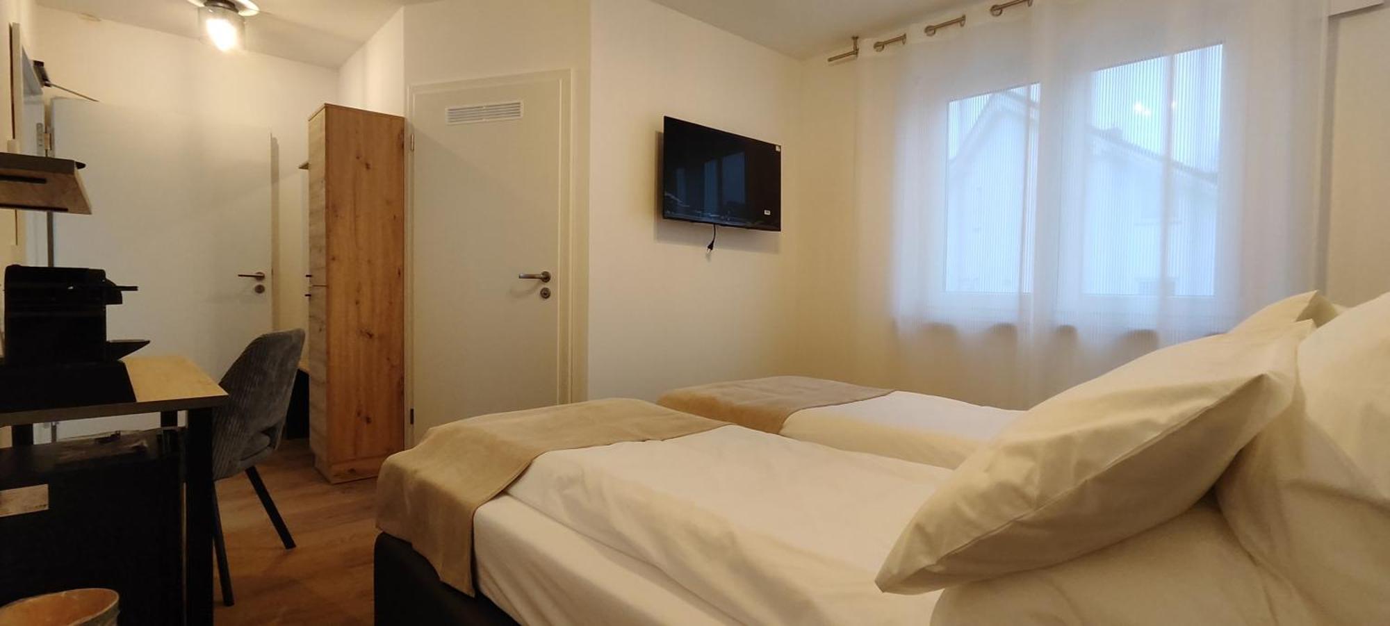 Apartments Seibel Doppel-Zweibettzimmer Mit Bad Reutlingen Buitenkant foto