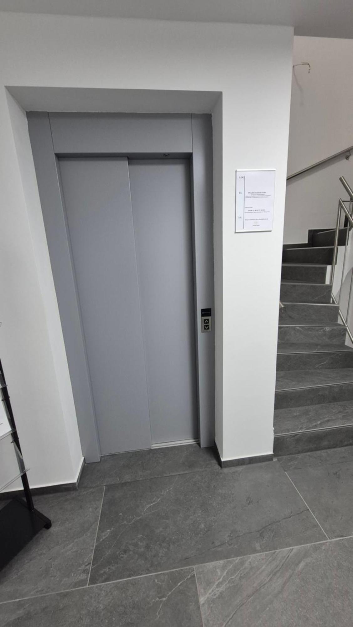Apartments Seibel Doppel-Zweibettzimmer Mit Bad Reutlingen Buitenkant foto